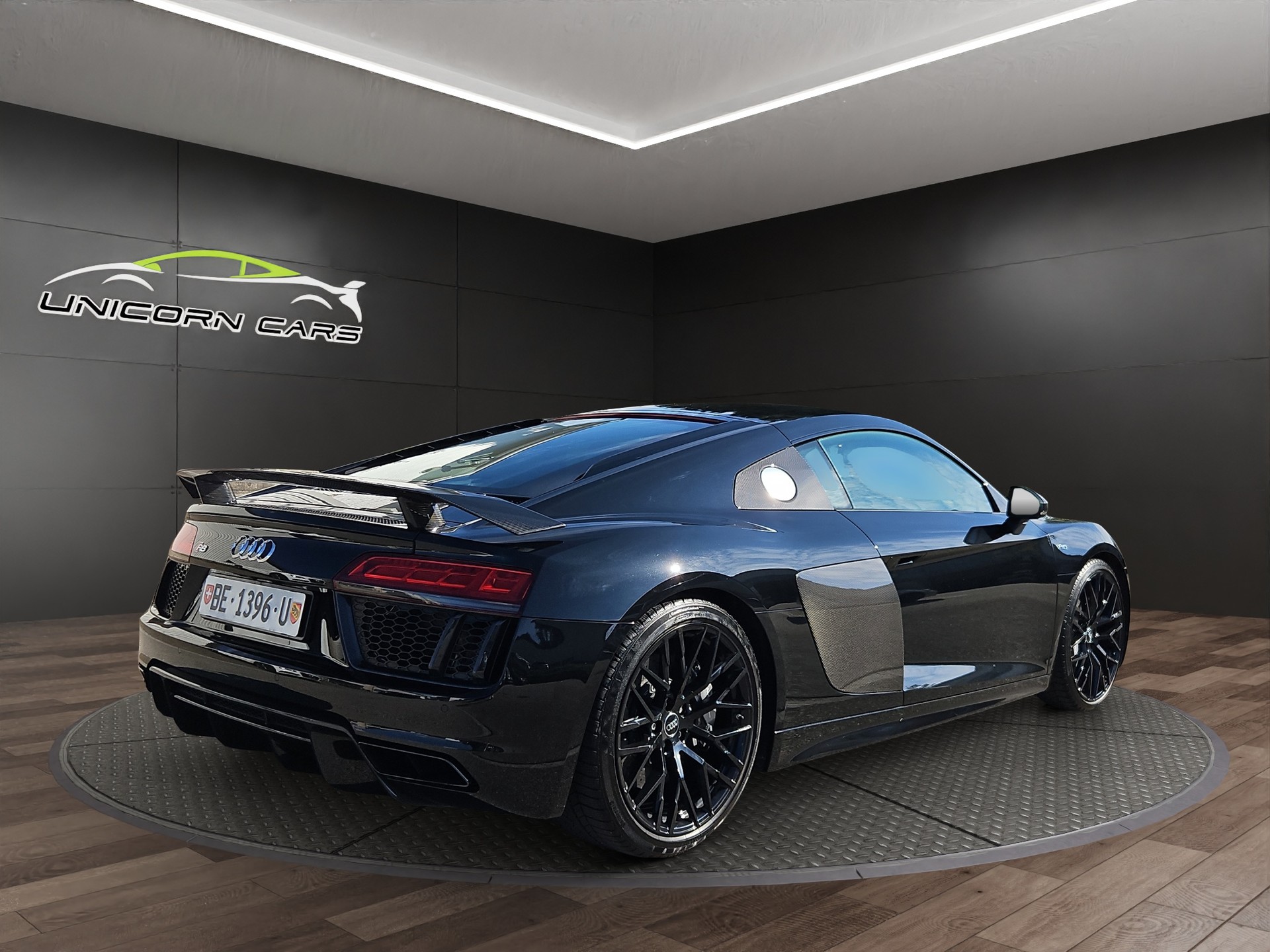 AUDI R8 Coupé 5.2 plus S-Tronic-image-7