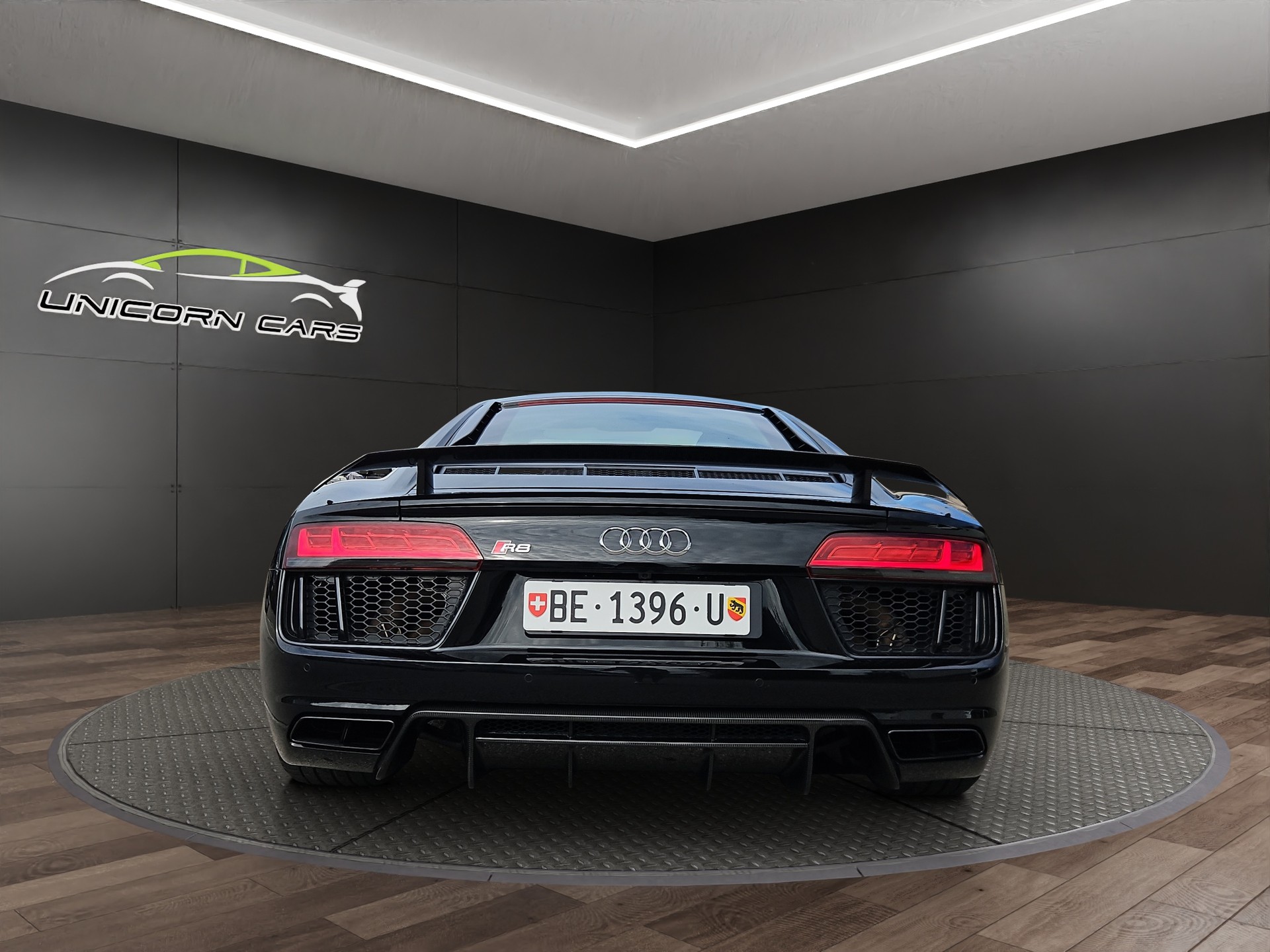 AUDI R8 Coupé 5.2 plus S-Tronic-image-4