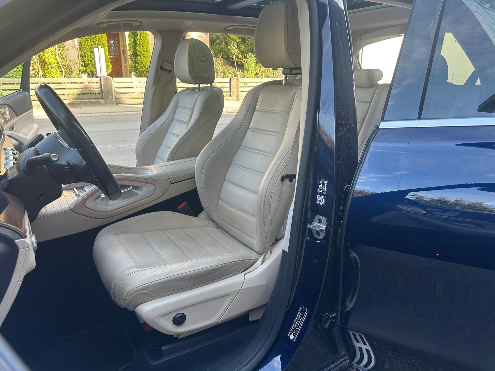MERCEDES-BENZ GLE 580 4Matic AMG Line 9G-Tronic-image-10