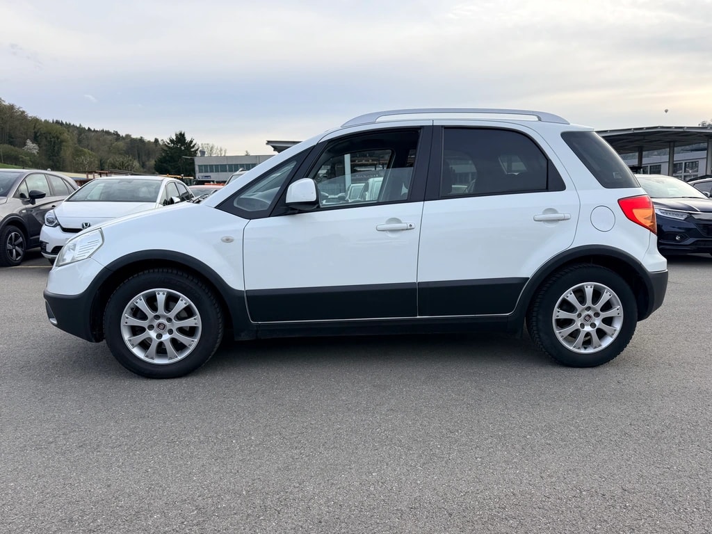 FIAT Sedici 1.6 2WD Emotion Automatic-image-0