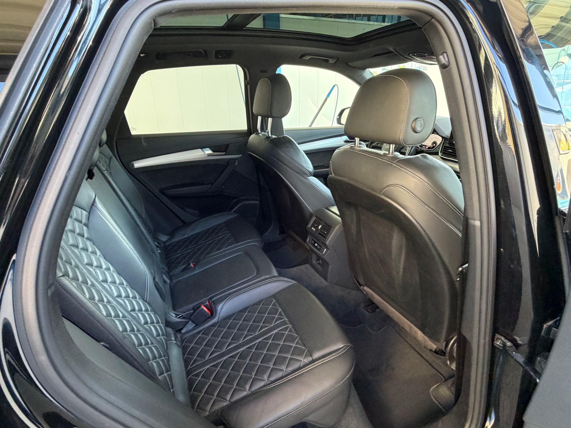 AUDI Q5 40 TDI S-line quattro S-tronic-image-15