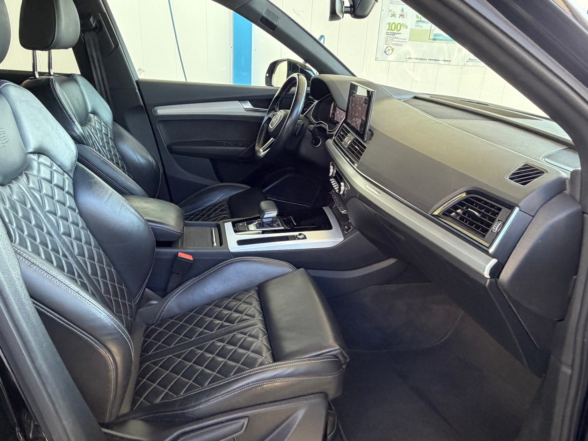 AUDI Q5 40 TDI S-line quattro S-tronic-image-13