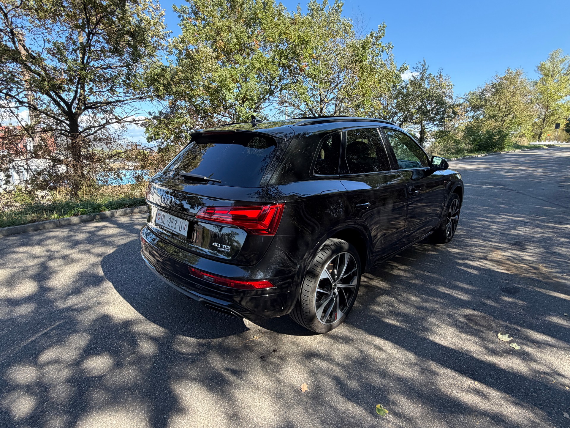 AUDI Q5 40 TDI S-line quattro S-tronic-image-10