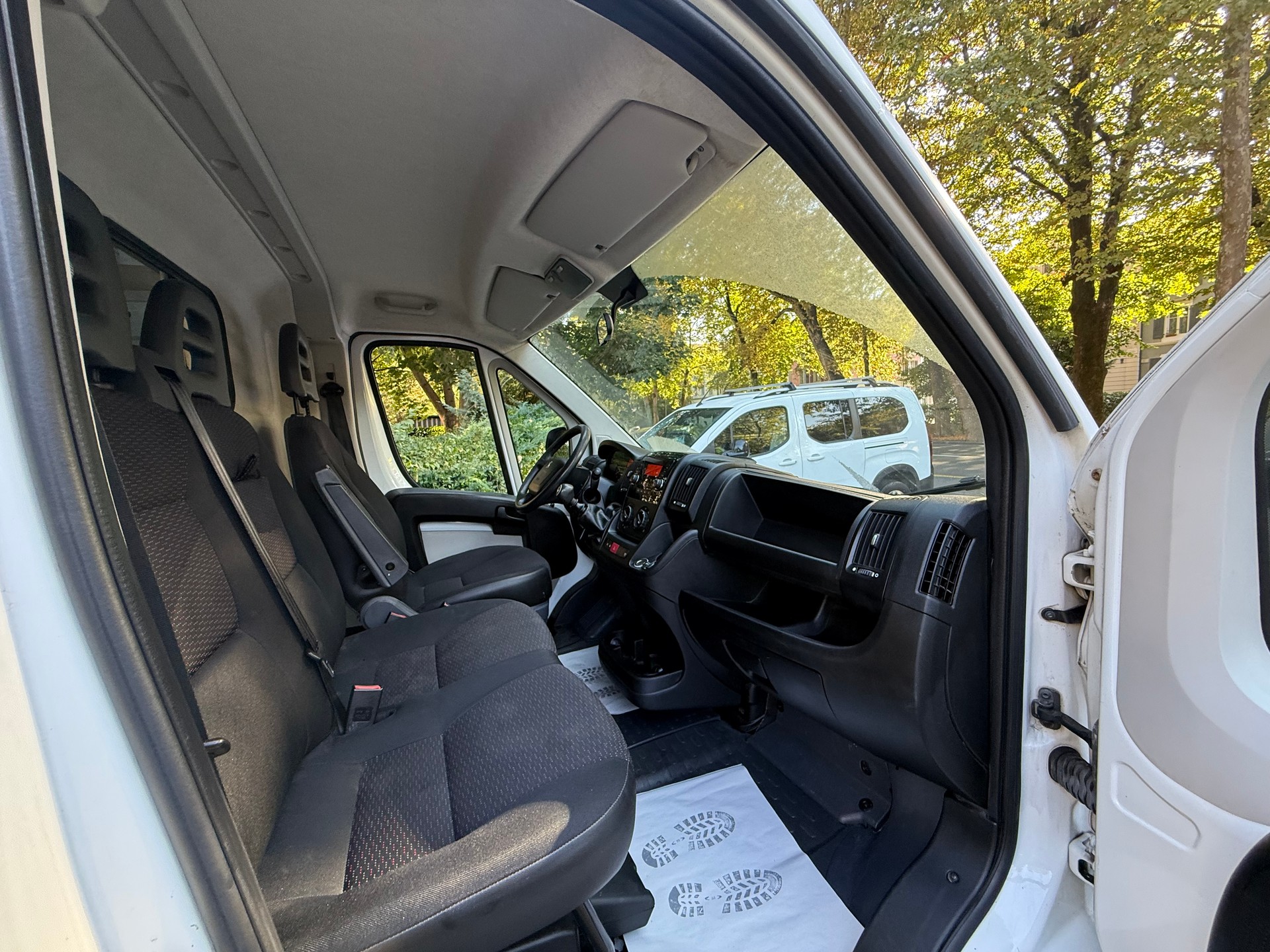 PEUGEOT Boxer 2.0 HDI 335 Active L2H2-image-5