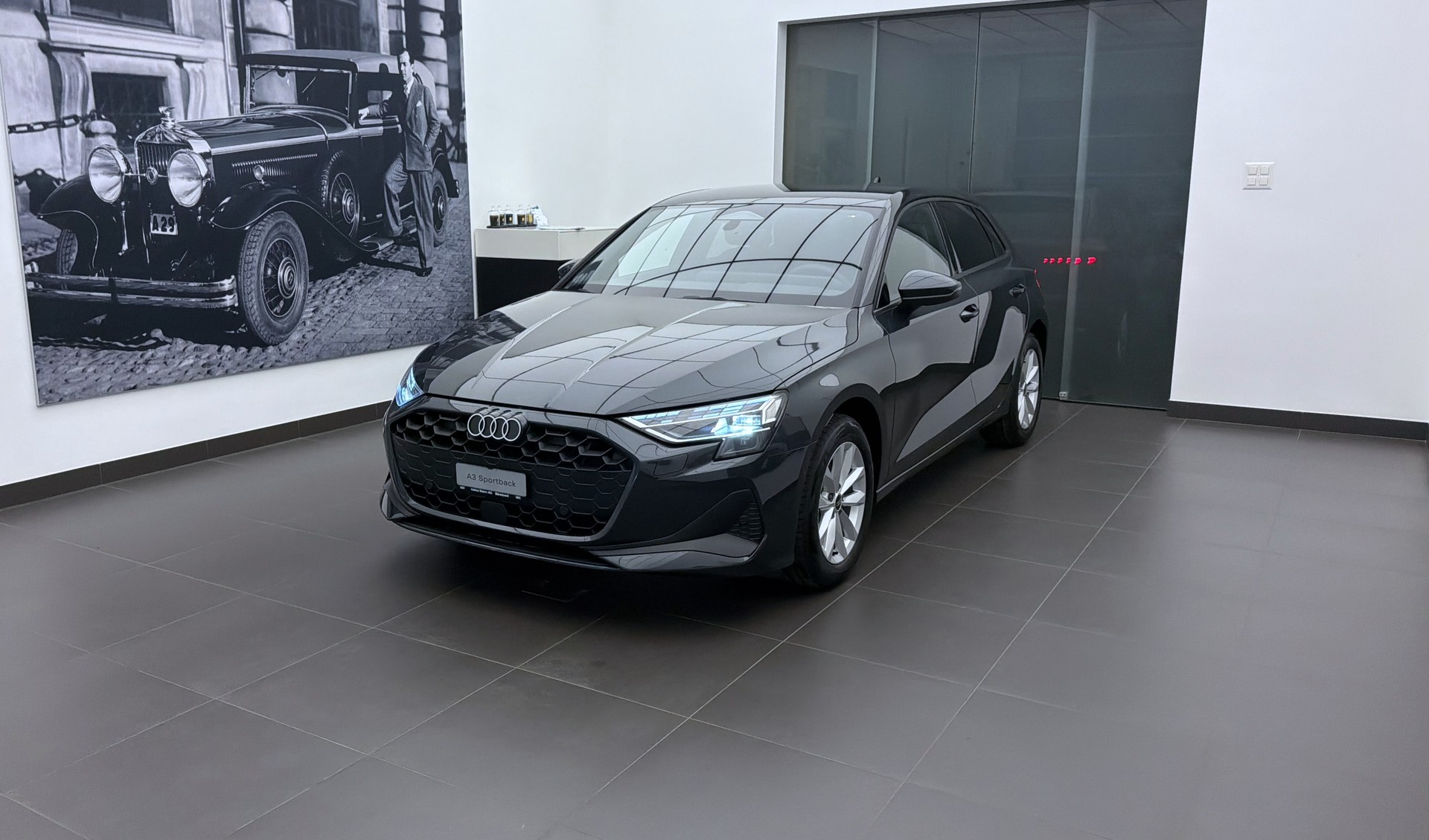 AUDI A3 Sportback TFSI 110 kW Attraction S tronic-image-0