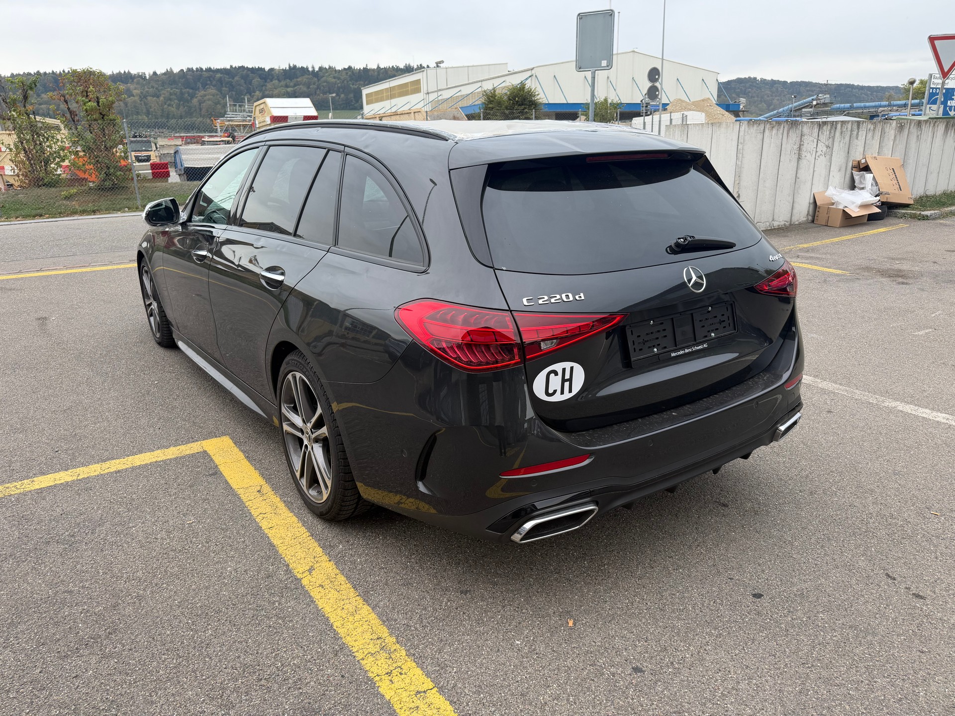 MERCEDES-BENZ C 220 d 4Matic AMG-Line-image-5