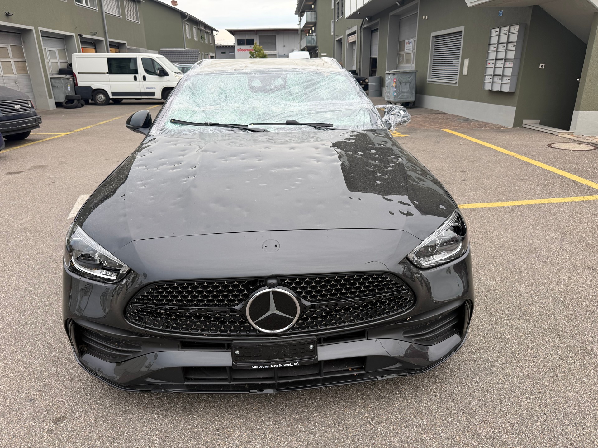MERCEDES-BENZ C 220 d 4Matic AMG-Line-image-2