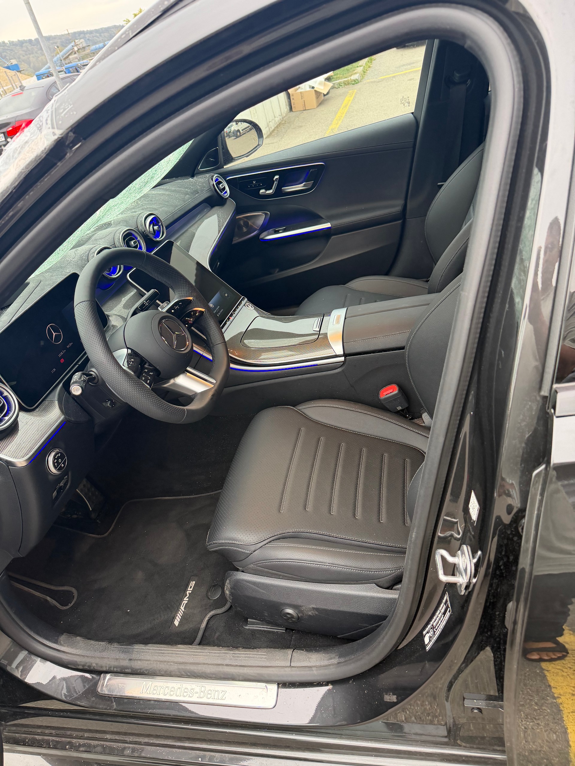 MERCEDES-BENZ C 220 d 4Matic AMG-Line-image-10