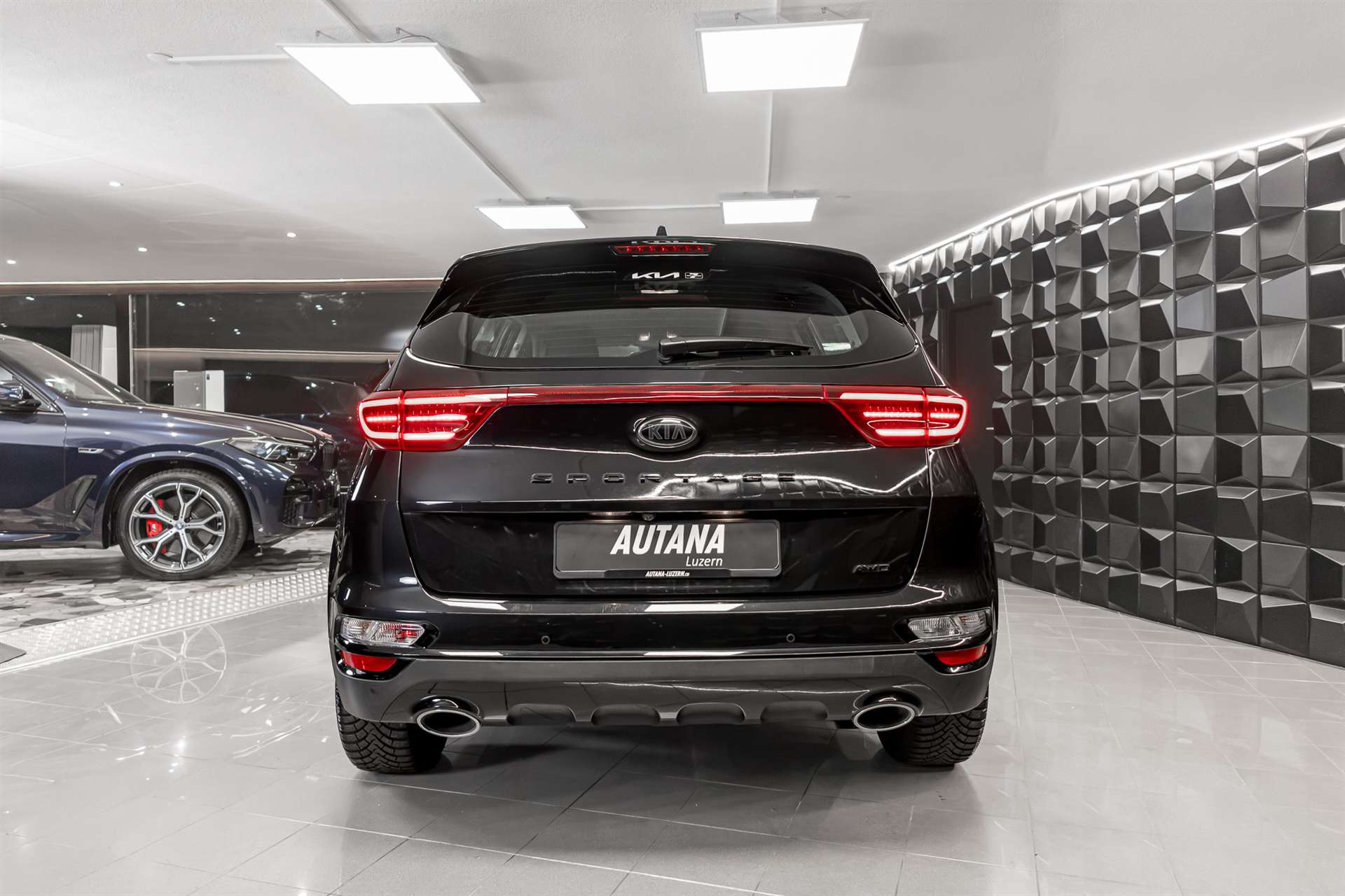 KIA Sportage 1.6 T-GDi Black Edition 4WD Automat-image-4