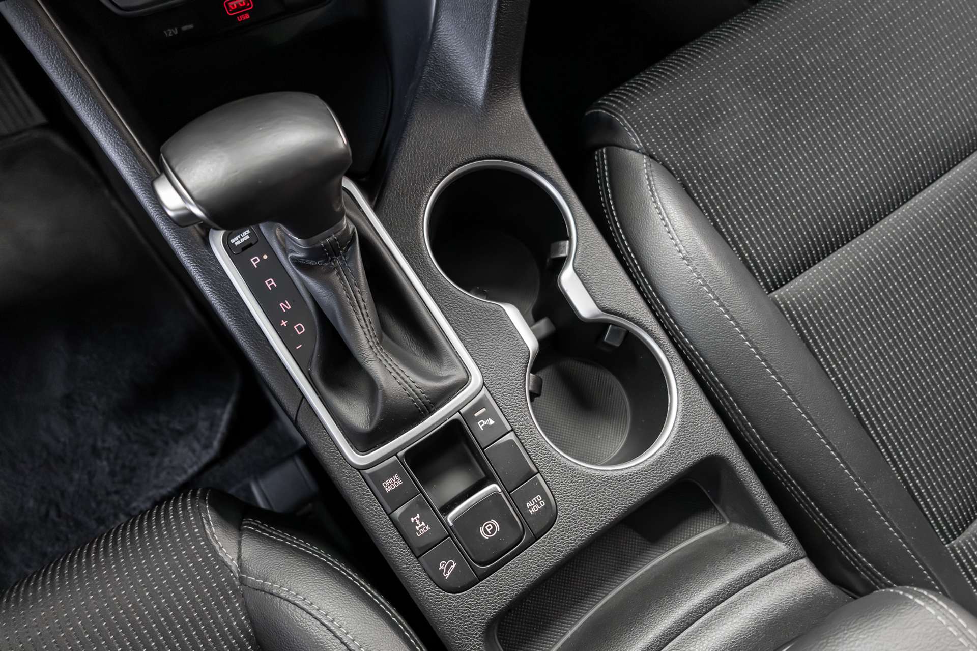 KIA Sportage 1.6 T-GDi Black Edition 4WD Automat-image-19