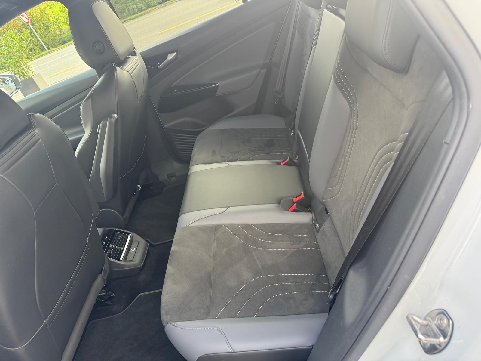 VW ID.4 Pro 77 kWh Life Plus-image-6