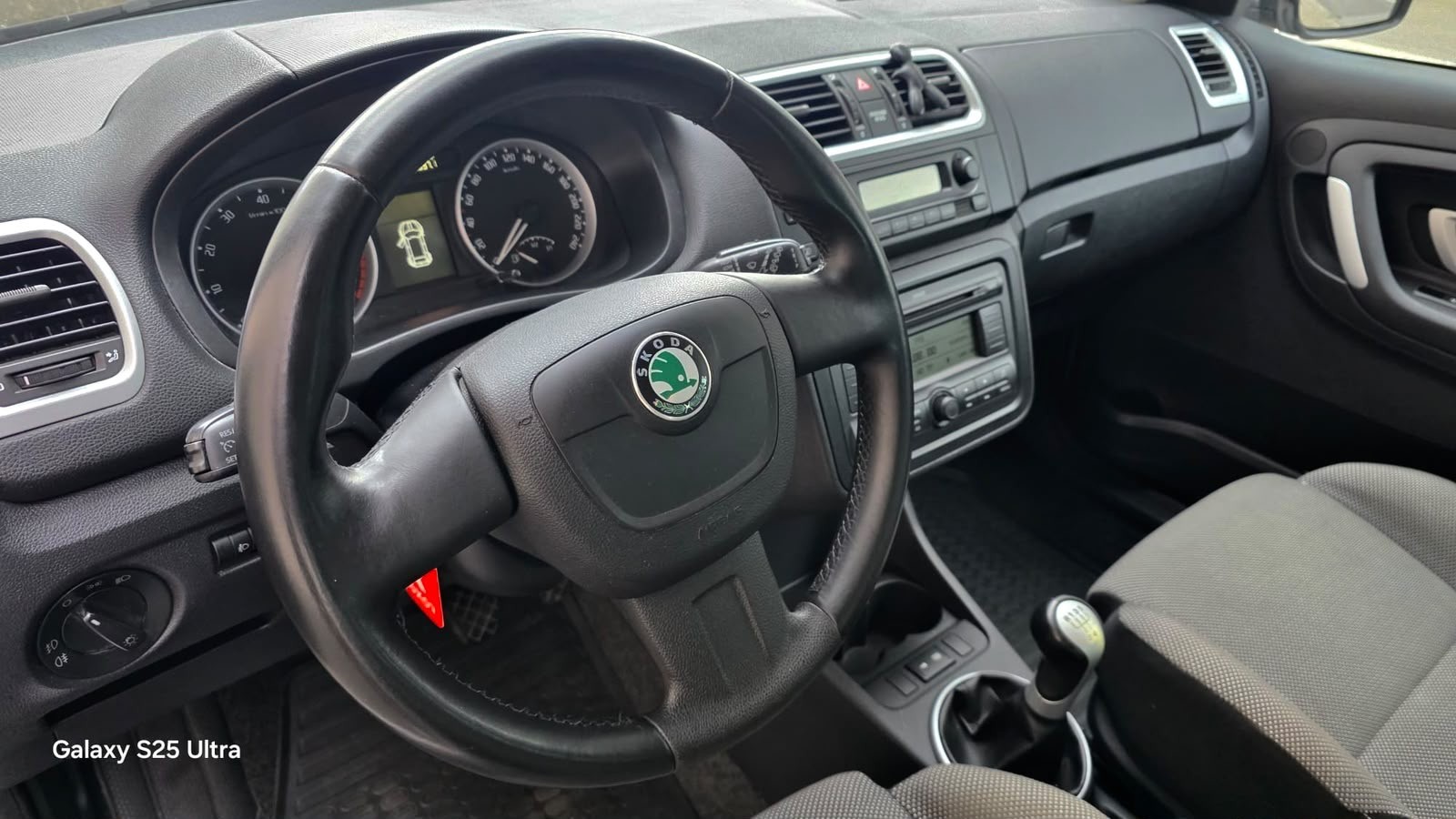 SKODA Fabia 1.4 Smile-image-11