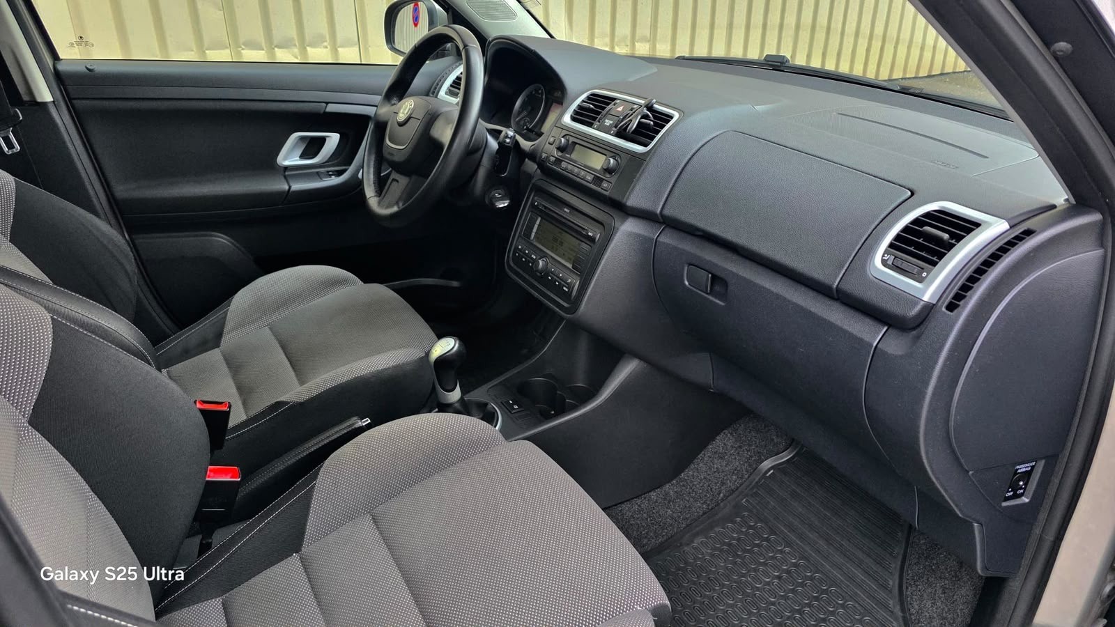 SKODA Fabia 1.4 Smile-image-10