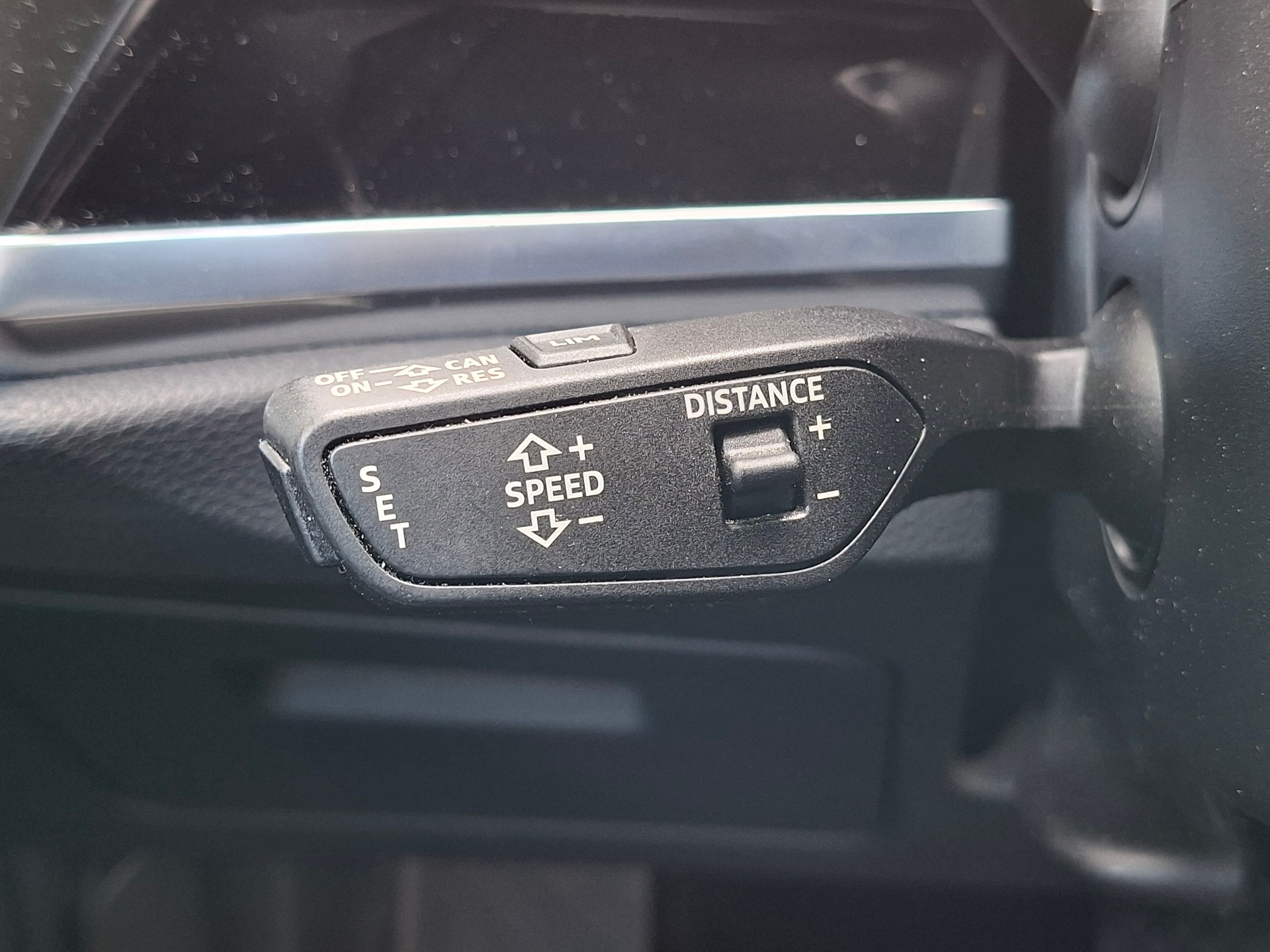 AUDI Q3 35 TDI Attraction quattro S-tronic *frisch ab MFK*-image-13