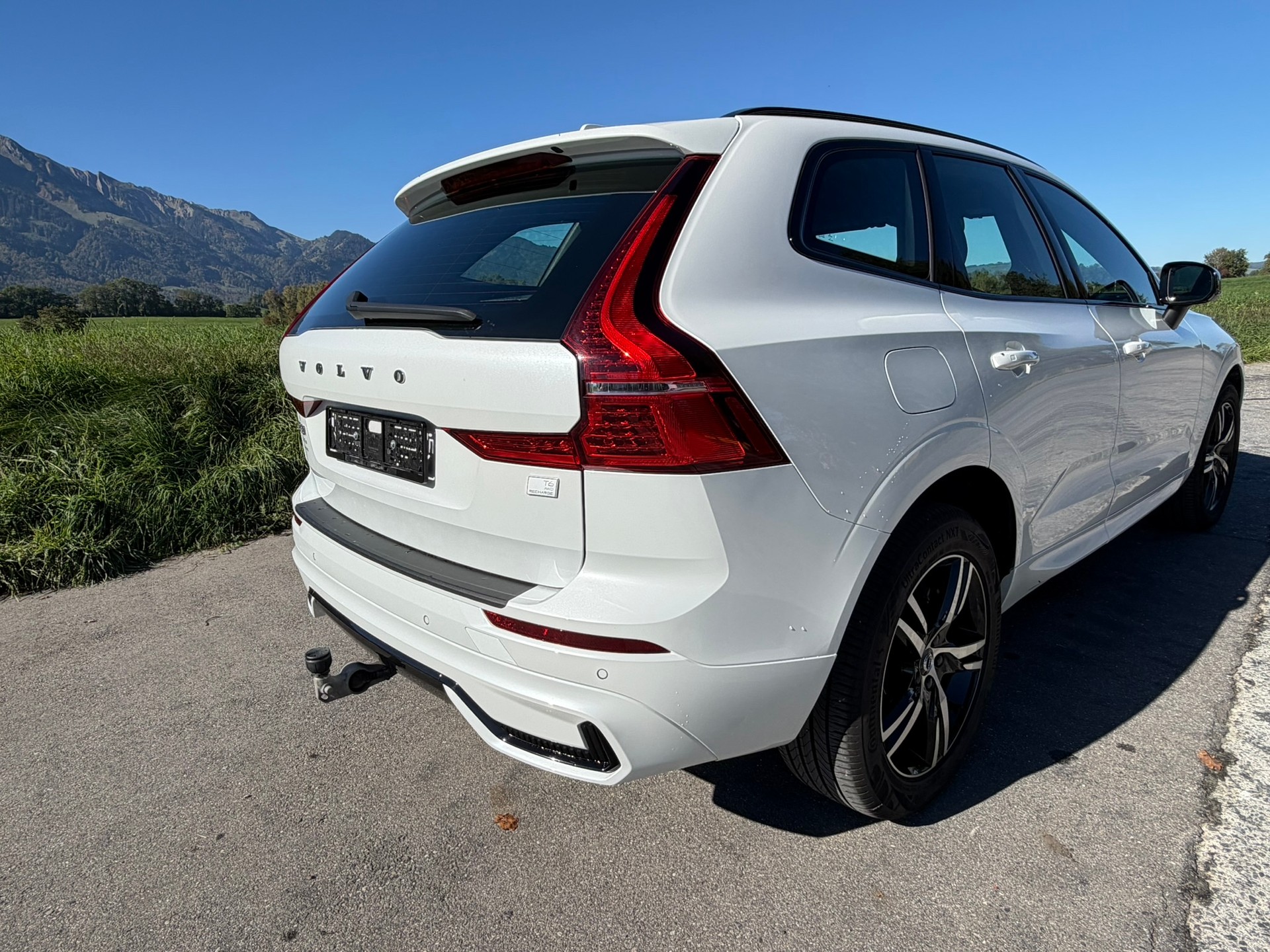 VOLVO 2.0 T6 TE R-Design eAWD-image-3
