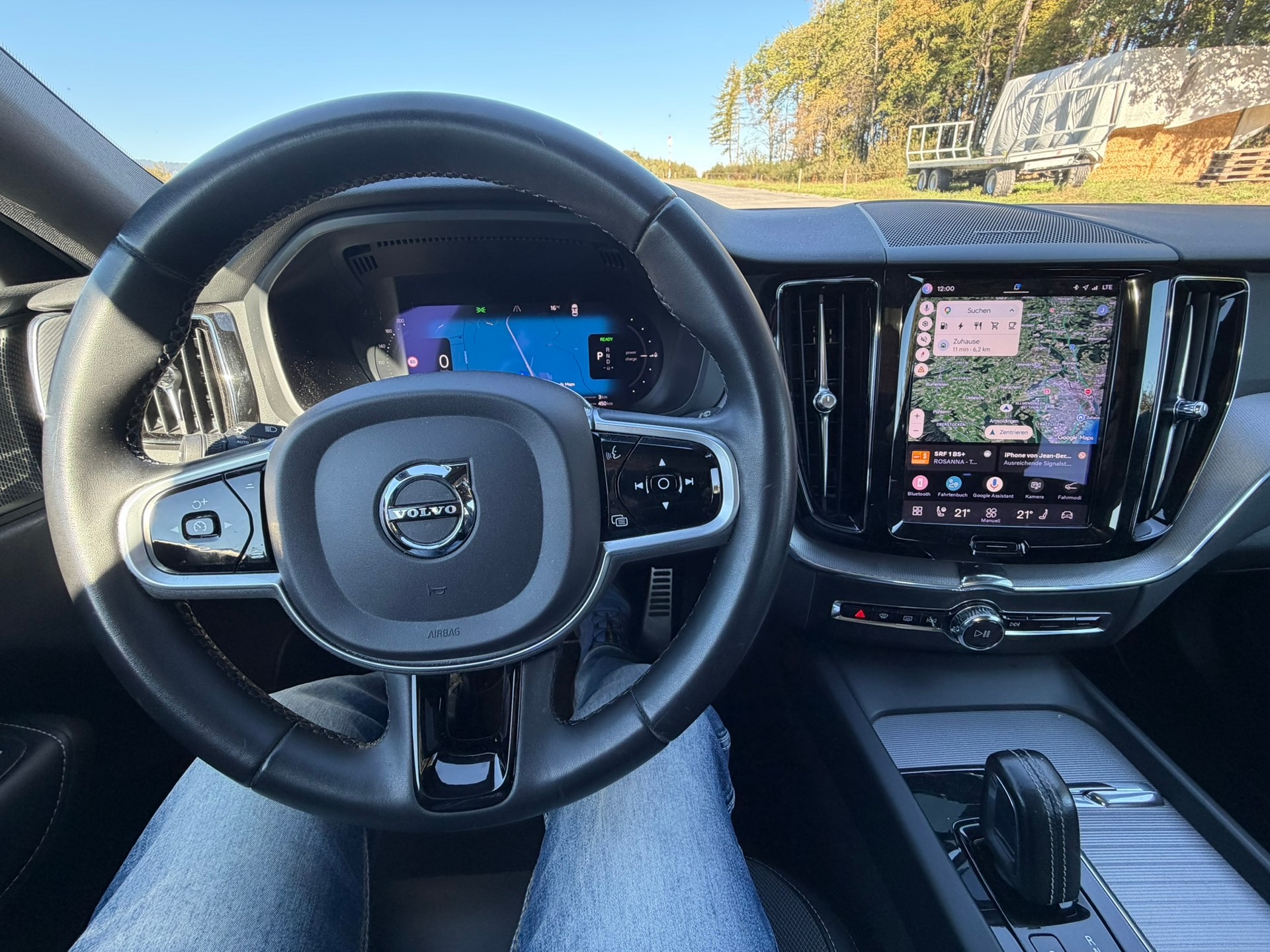 VOLVO 2.0 T6 TE R-Design eAWD-image-4