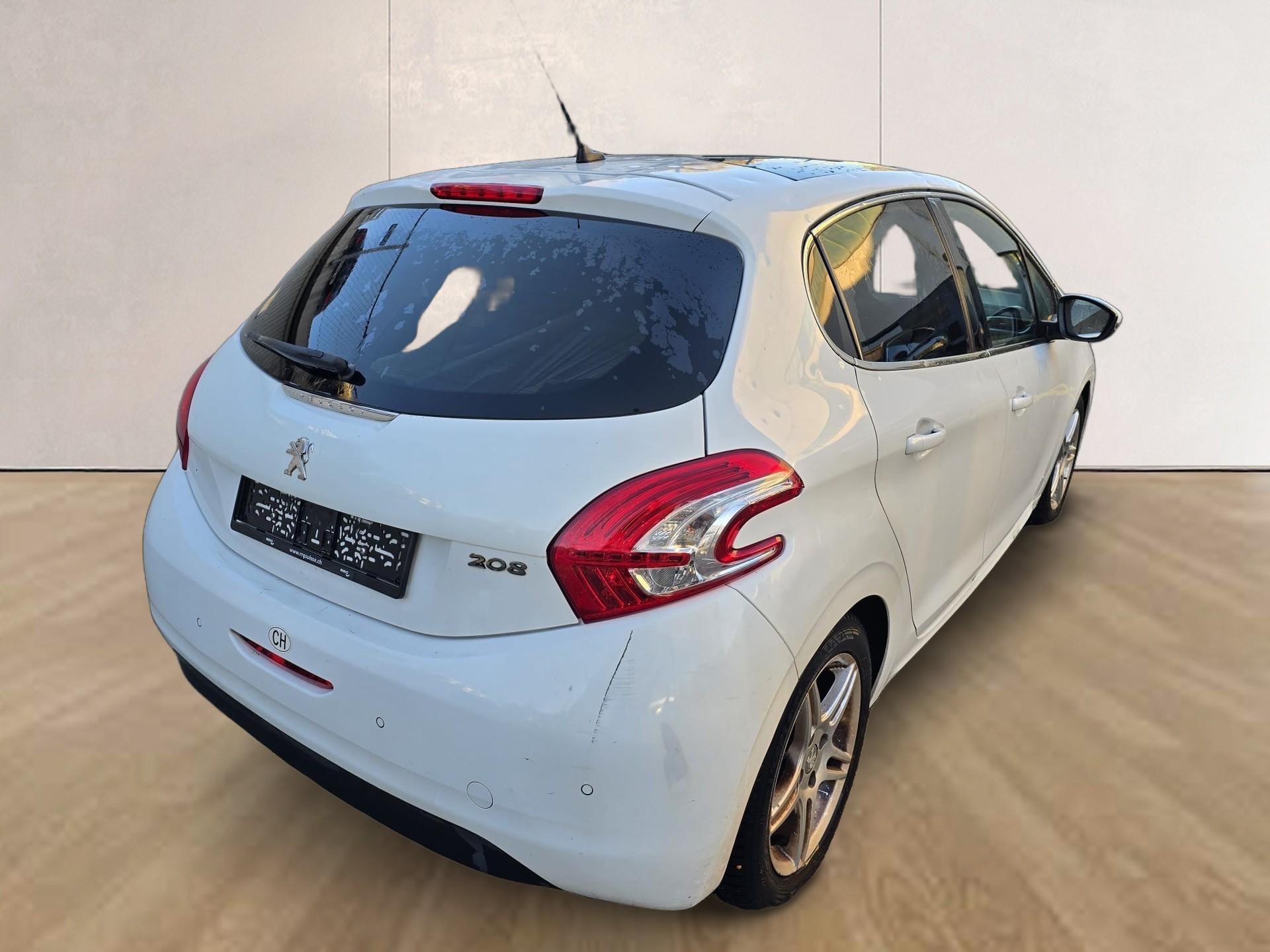 PEUGEOT 208 1.6 VTI Allure Automatik-image-3