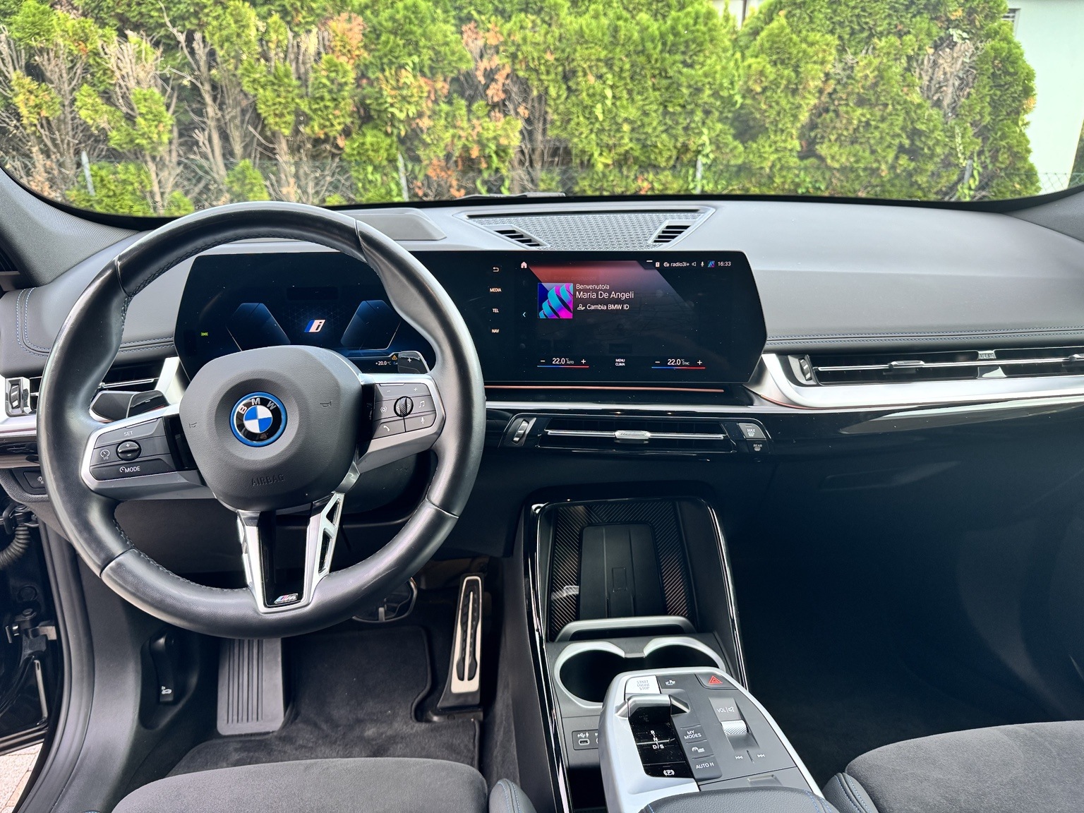 BMW xDrive 30e M SPORT-image-6