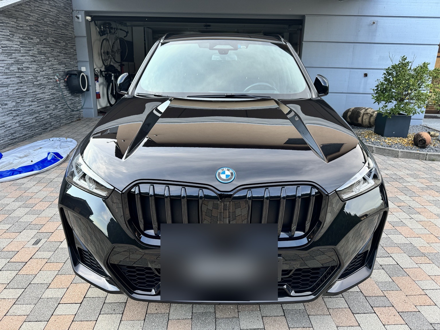 BMW xDrive 30e M SPORT-image-0