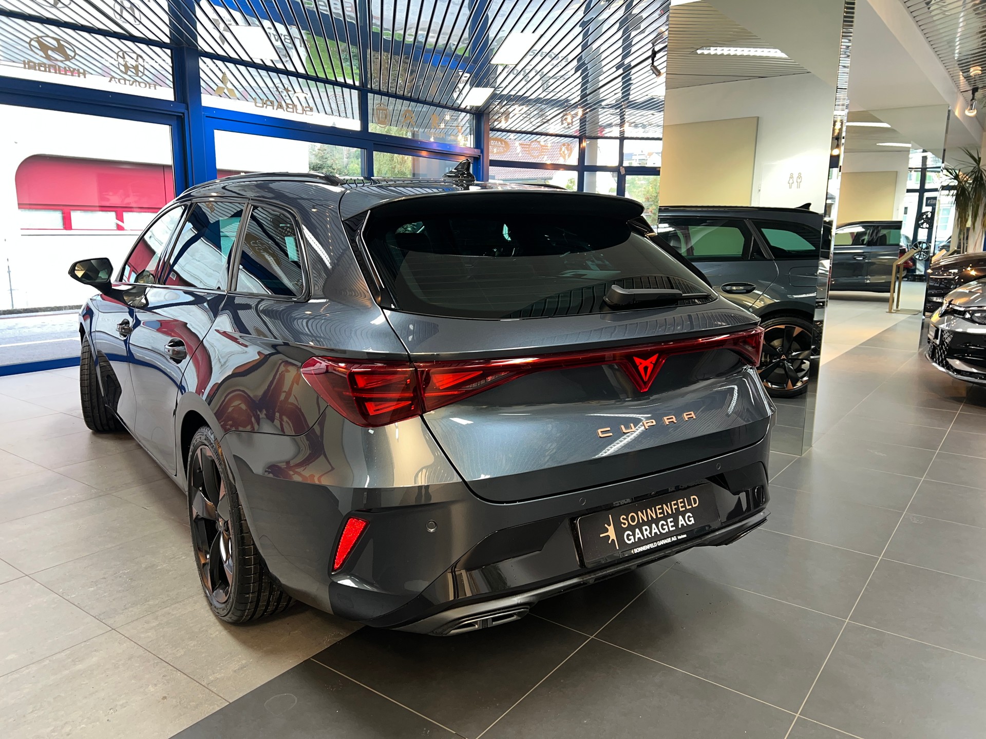 CUPRA LEON ST 2.0 TSI Prime Edition DSG 4Drive / 5 Jahre Garantie-showroom-element-2