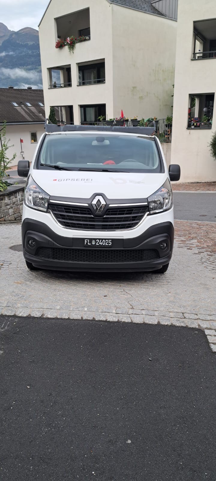 RENAULT 2.0 dCi 120 Business-image-1