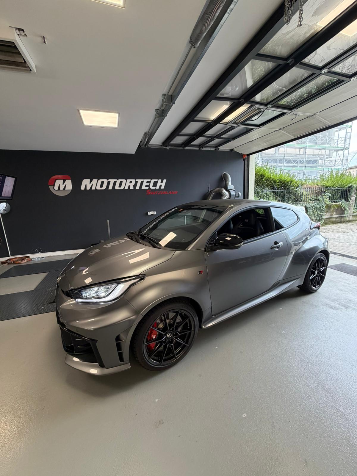 TOYOTA 1.6 Turbo Sport 4x4-image-3