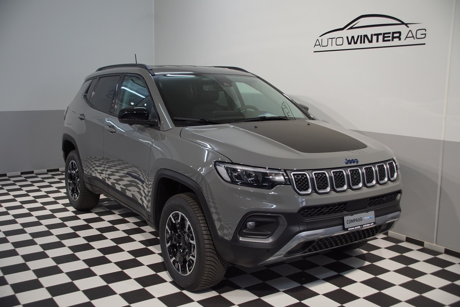 JEEP Compass 1.3 T PHEV Outdoor 240 PS AWD-image-0