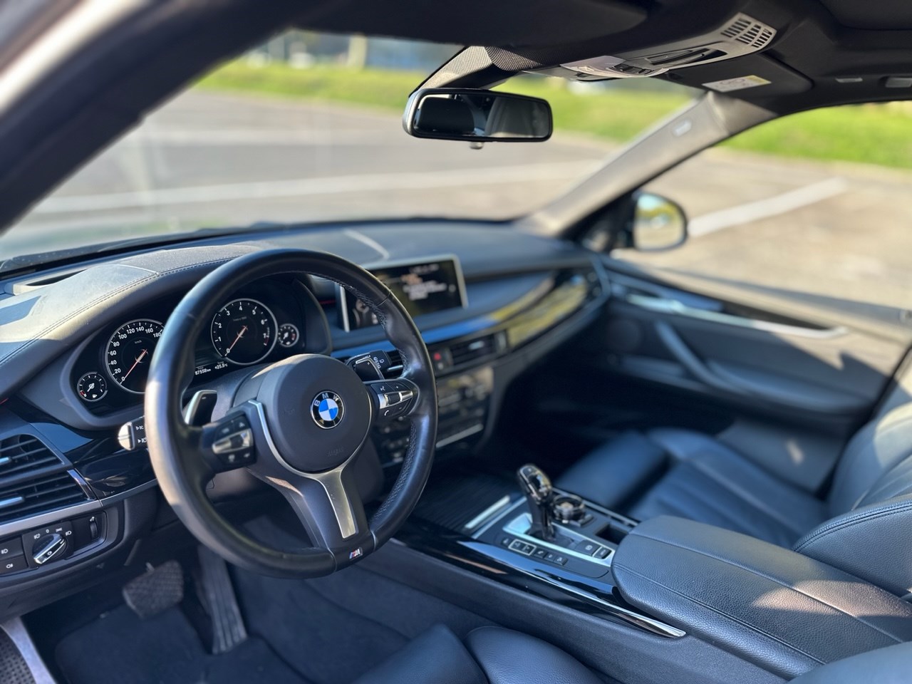 BMW X5 xDrive 50i Steptronic-image-6