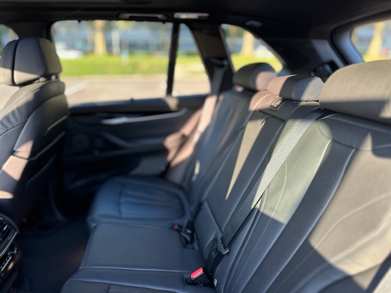 BMW X5 xDrive 50i Steptronic-image-8
