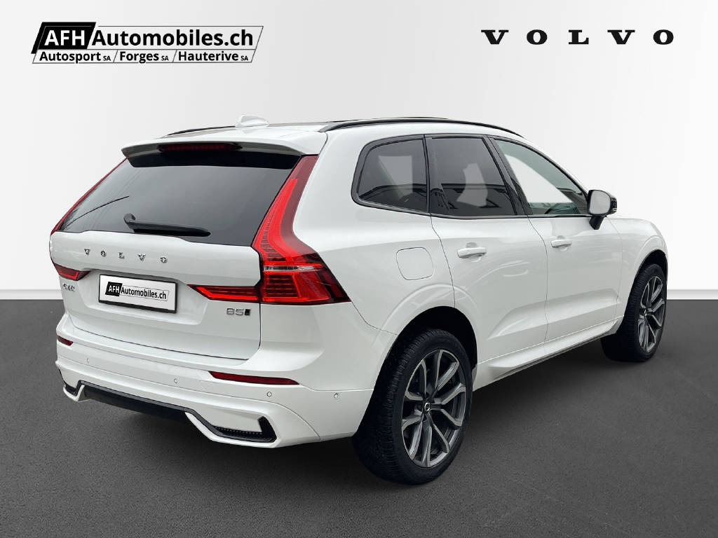 VOLVO XC60 2.0 B5 MH Ultimate Dark AWD-image-3