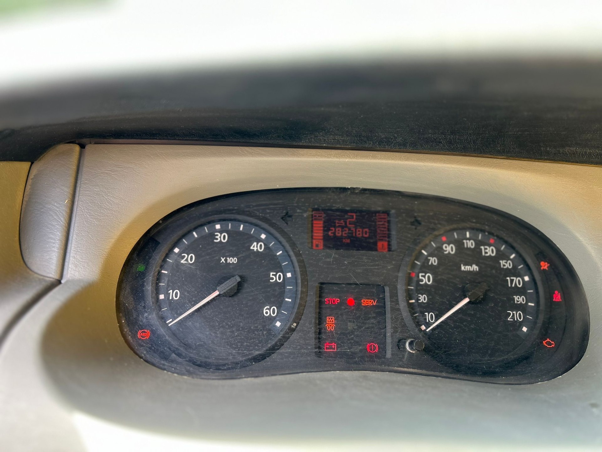 NISSAN Primastar 2.5dCi 150 Premium 2.7t-image-11