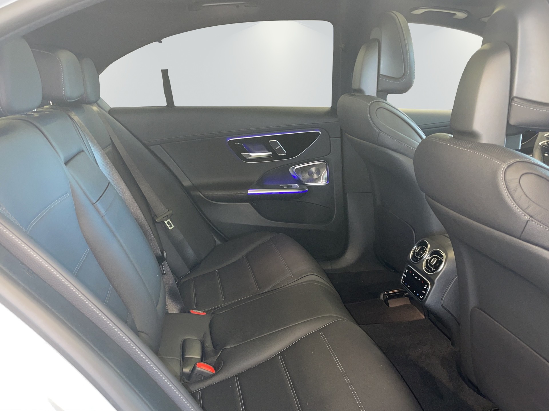 MERCEDES-BENZ C 300 de 4Matic-image-11