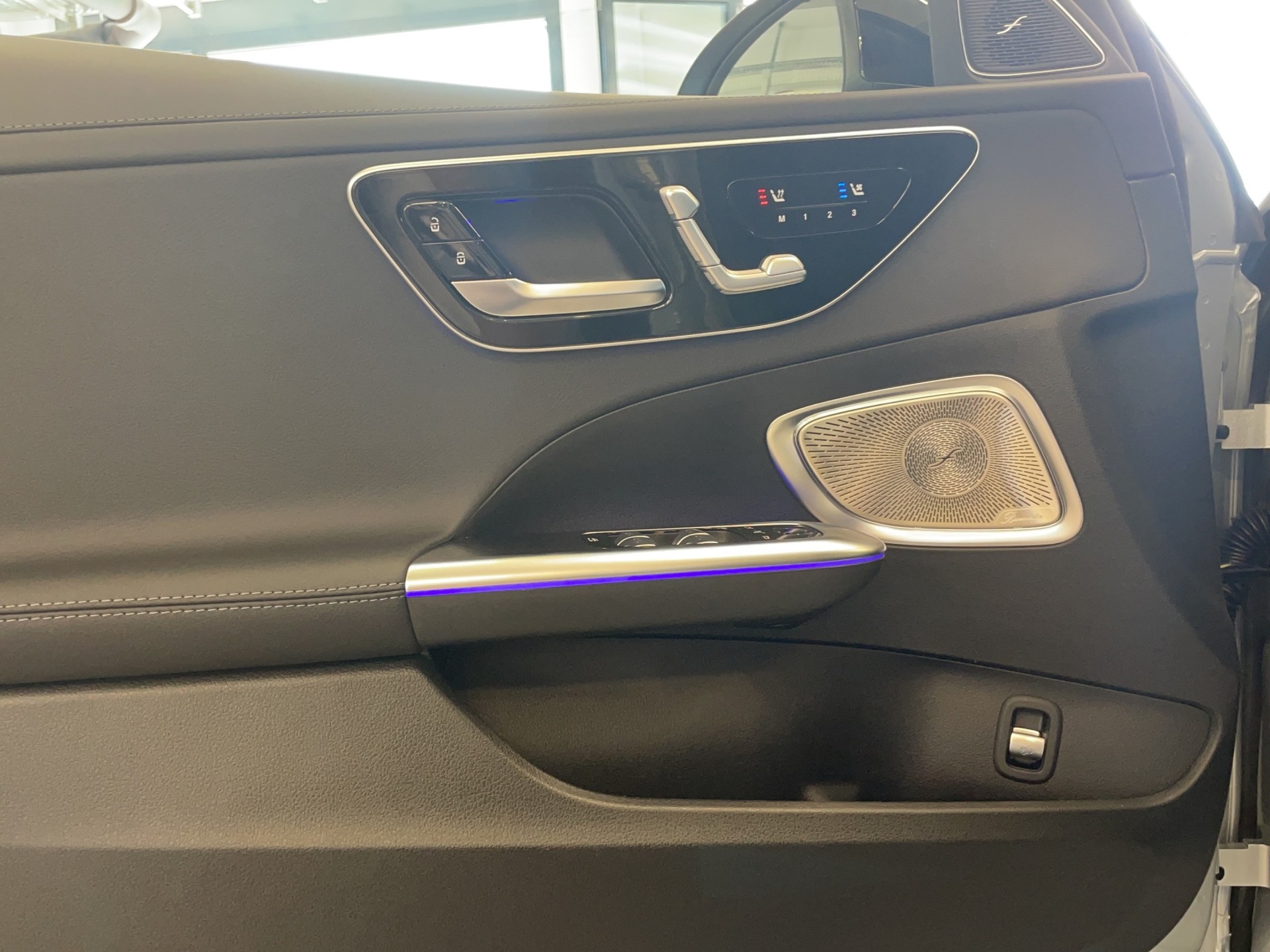 MERCEDES-BENZ C 300 de 4Matic-image-8