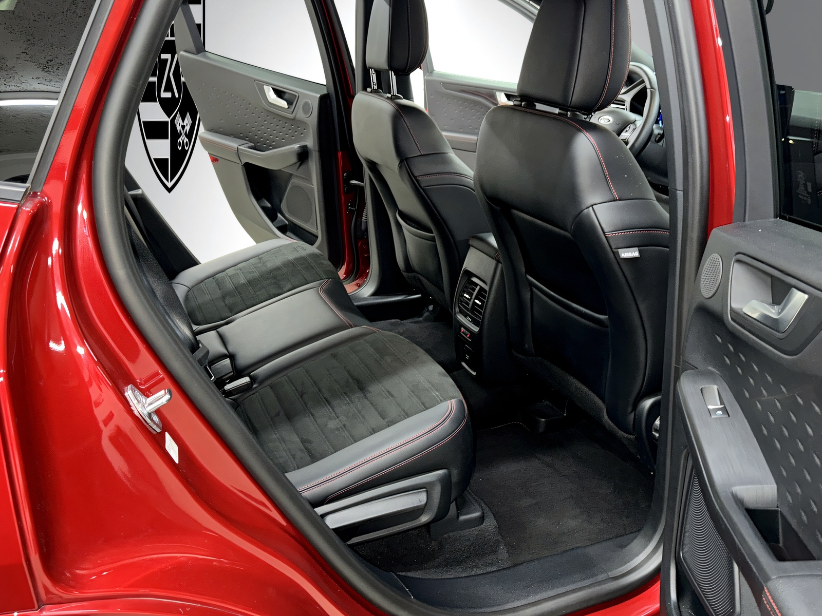 FORD Kuga 2.5 PHEV ST-Line 224PS X 2WD-image-7