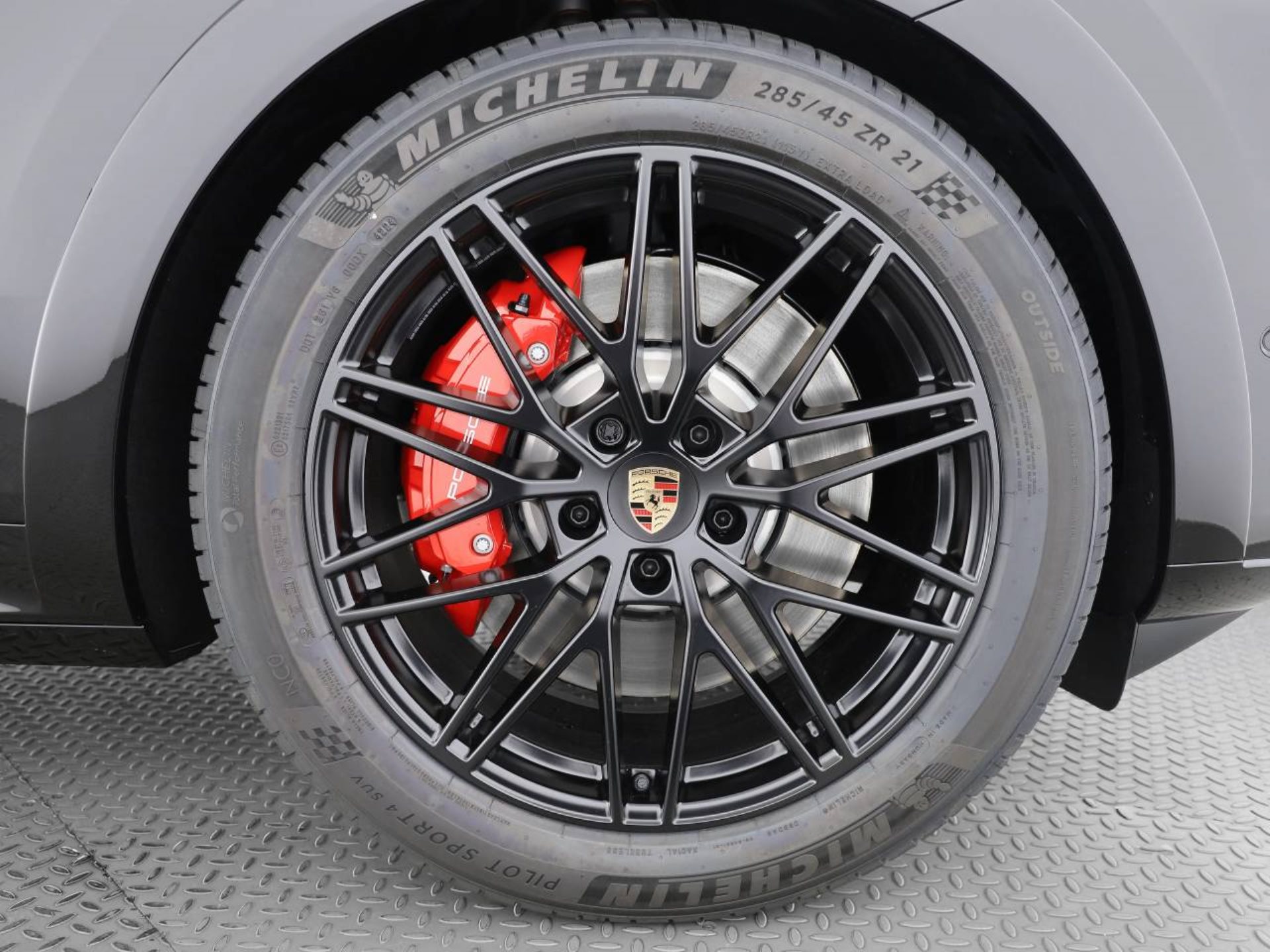 PORSCHE Cayenne S E-Hybrid Coupé-image-7