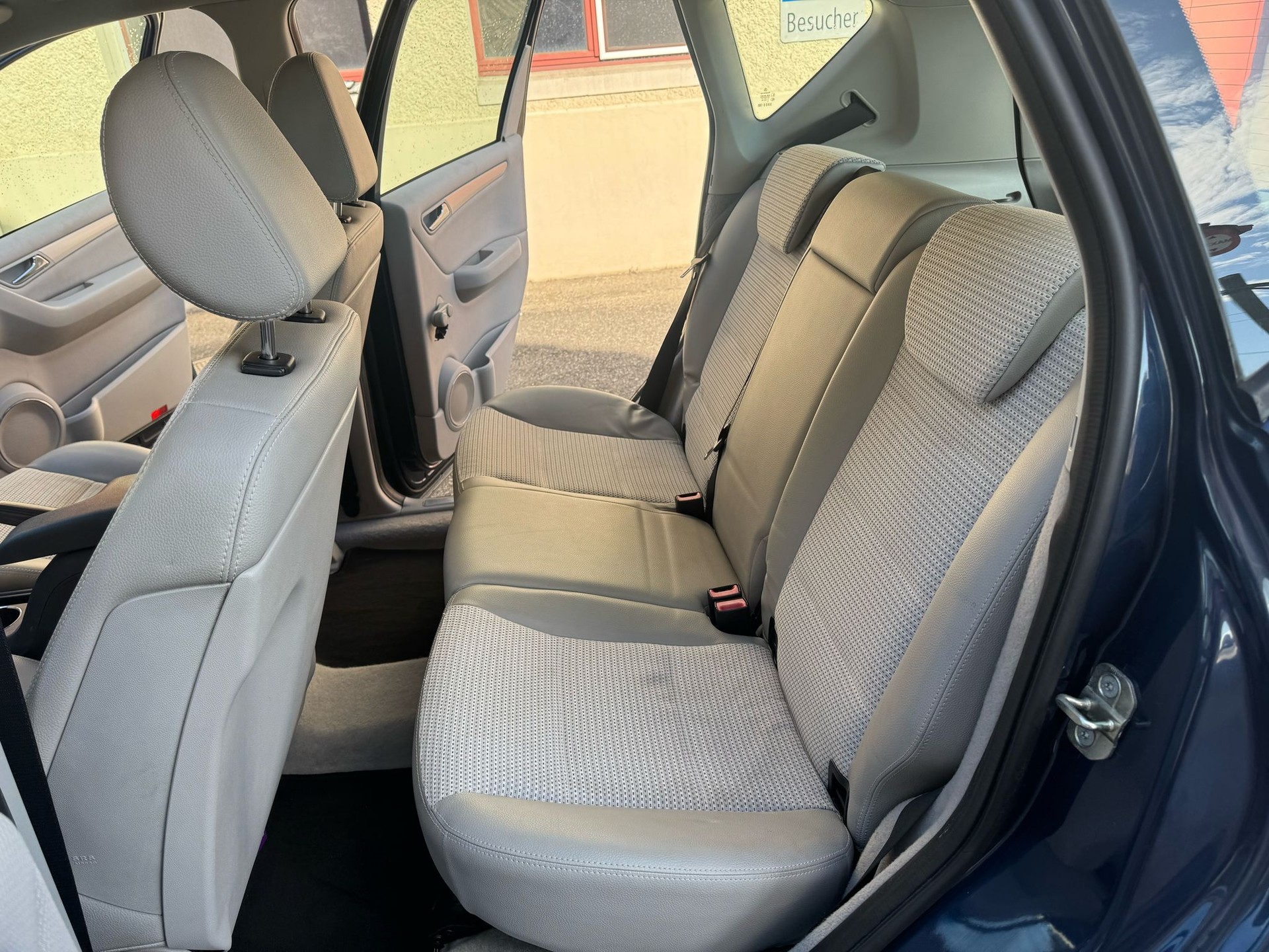 MERCEDES-BENZ A 200 Avantgarde-image-10