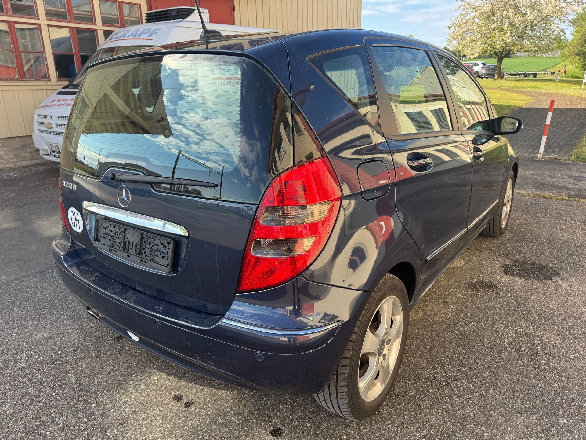MERCEDES-BENZ A 200 Avantgarde-image-5