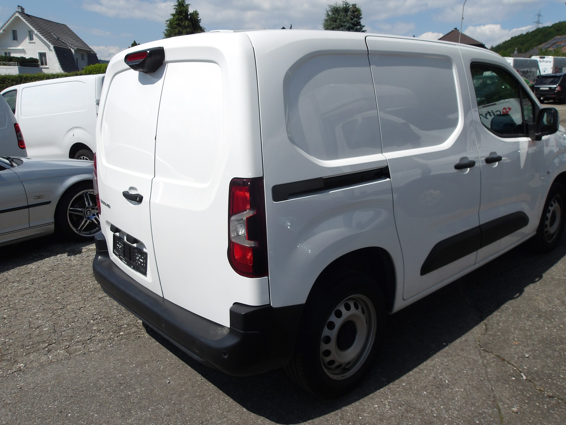 CITROEN Berlingo Van 1.5 Blue HDi 130 s/s Club 1000kg-image-5