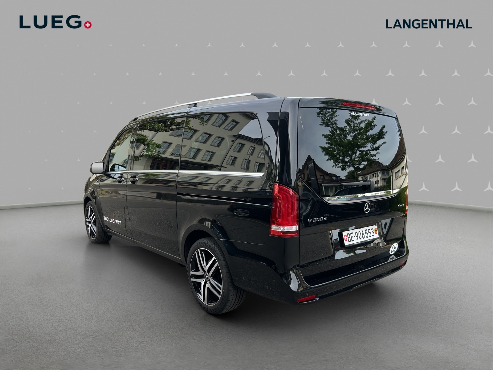 MERCEDES-BENZ V 300 d lang Swiss Edition 4Matic 9G-Tronic-image-2