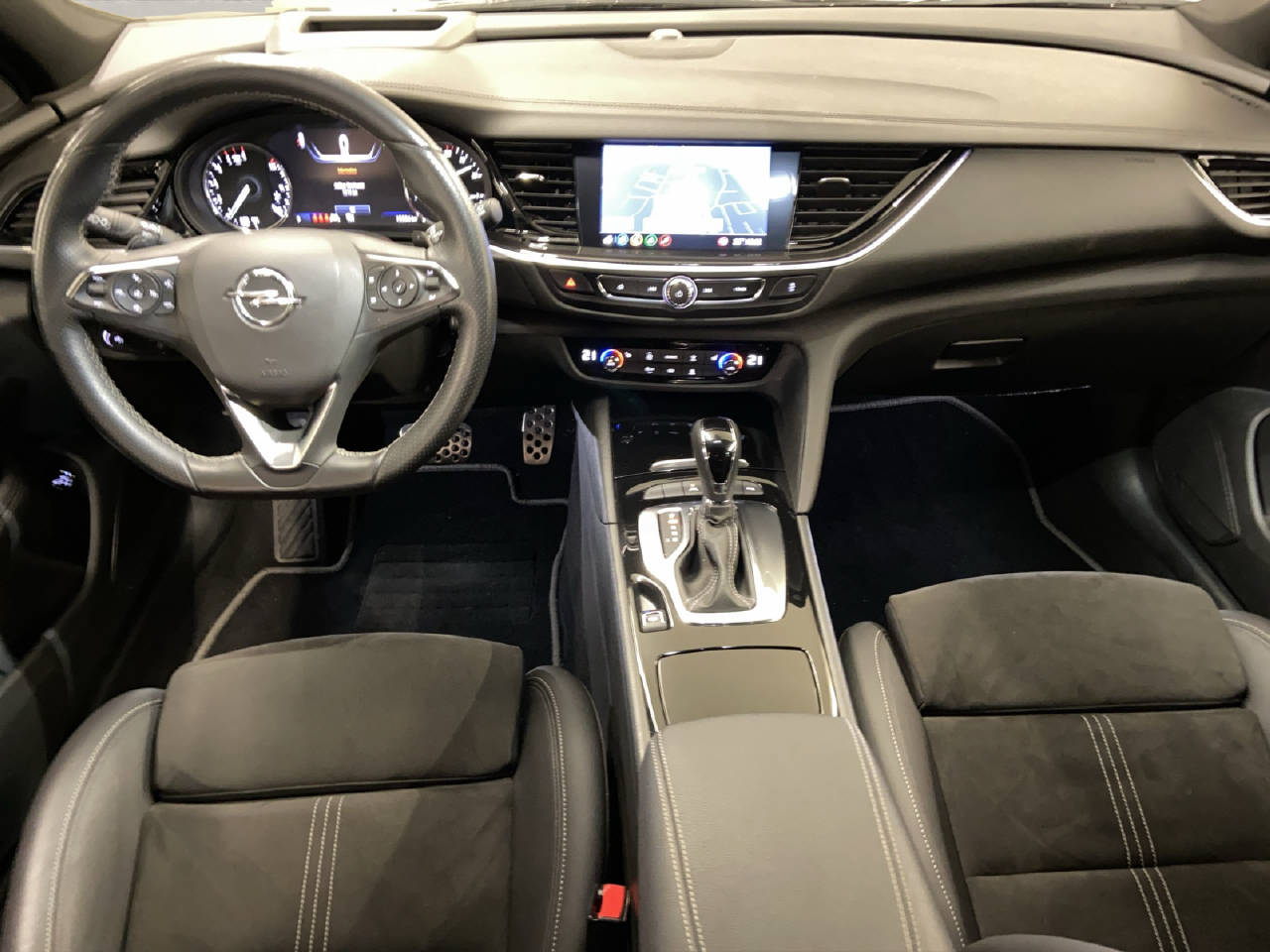 OPEL Insignia Sports Tourer 2.0 D Ultimate-image-5
