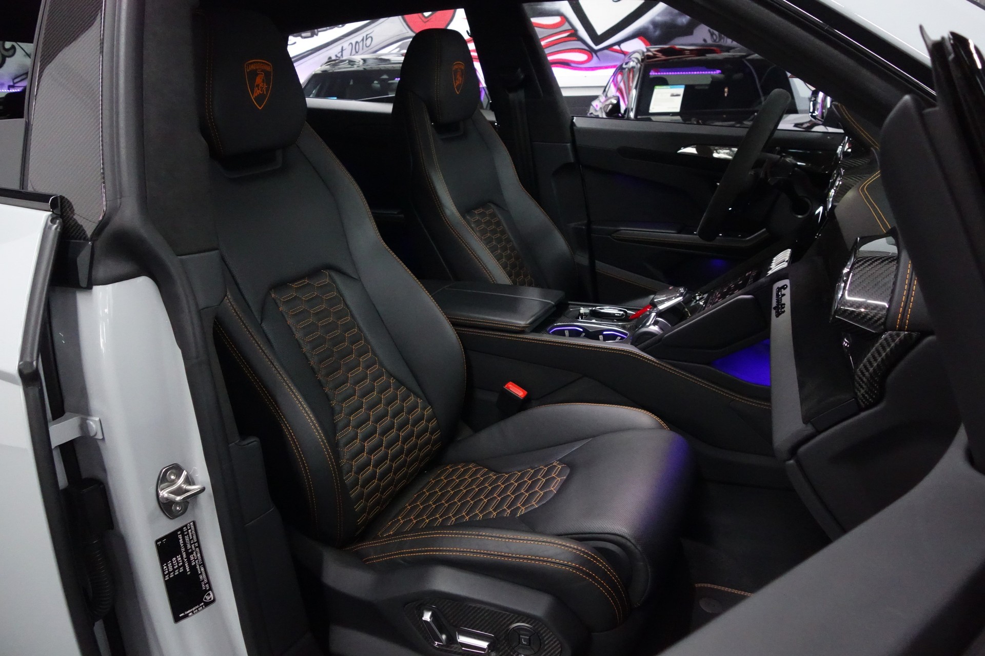 LAMBORGHINI URUS E-GEAR GRIGIO HATI FULL CARBON AKRAPOVIC ON TOP-image-30