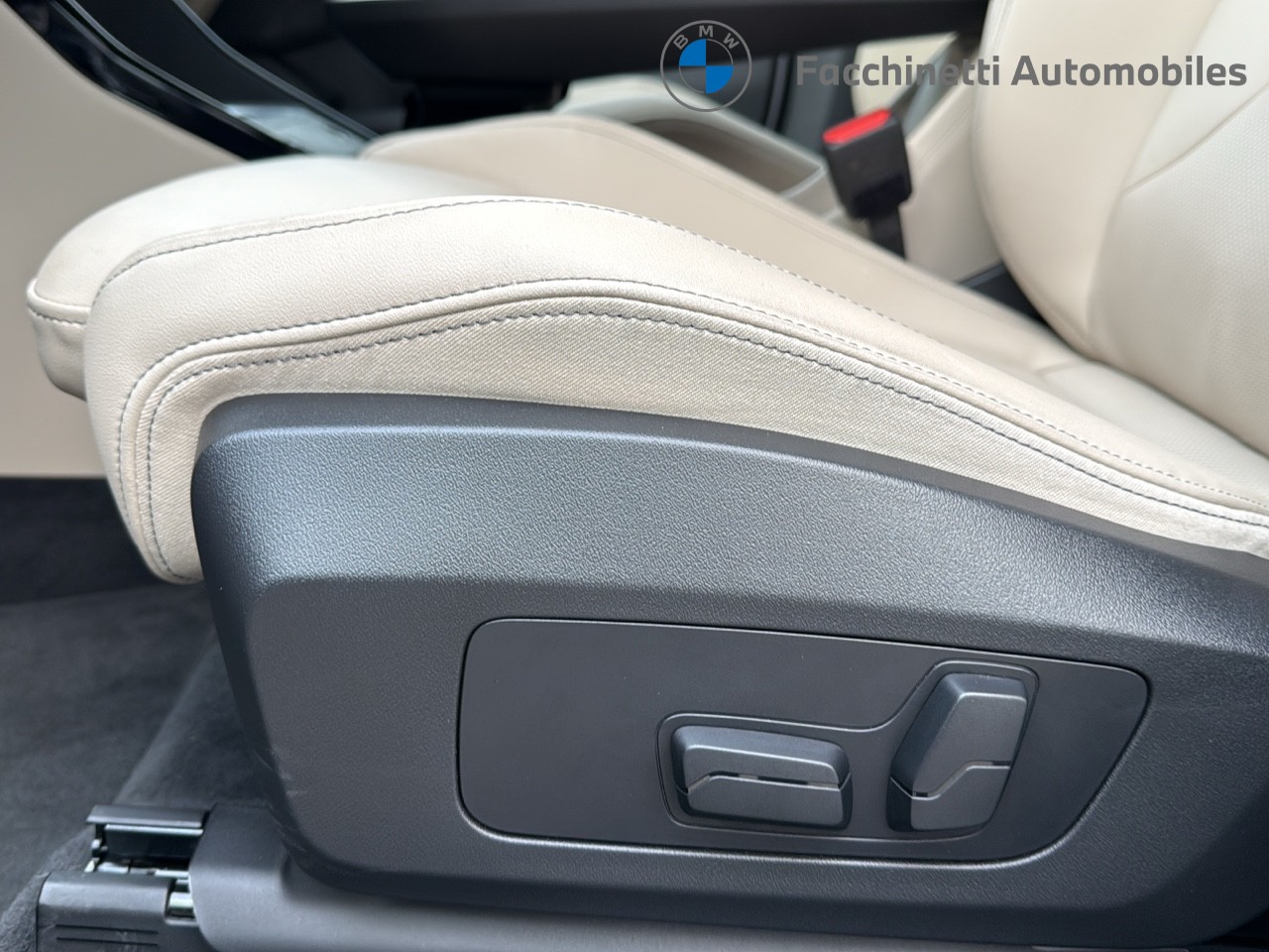 BMW X1 xDrive 20d 48V M Sport-image-11