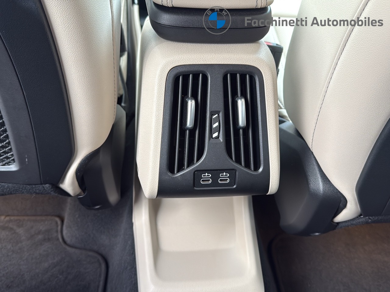 BMW X1 xDrive 20d 48V M Sport-image-22
