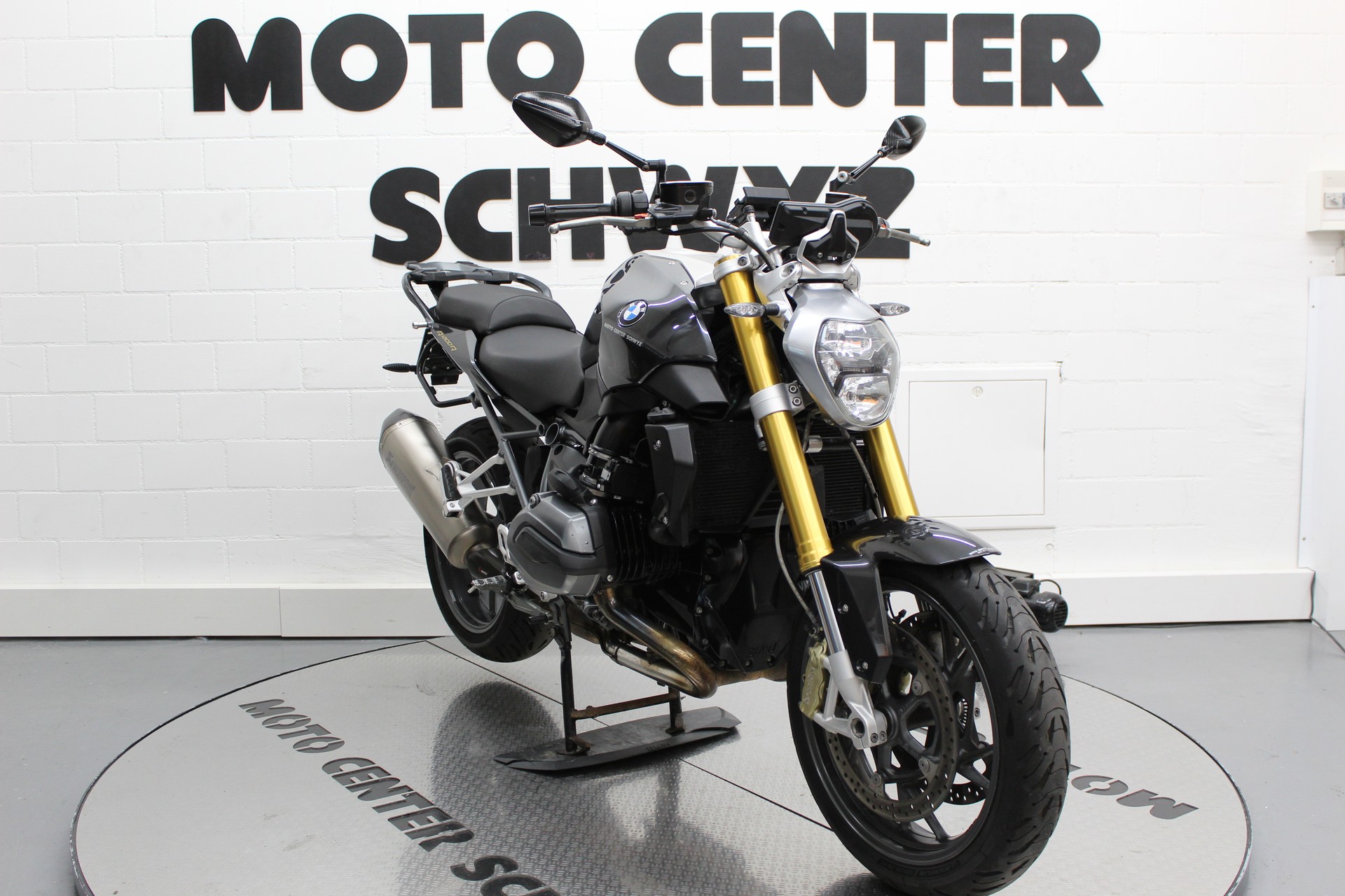 BMW R 1200 R ABS-showroom-element-2