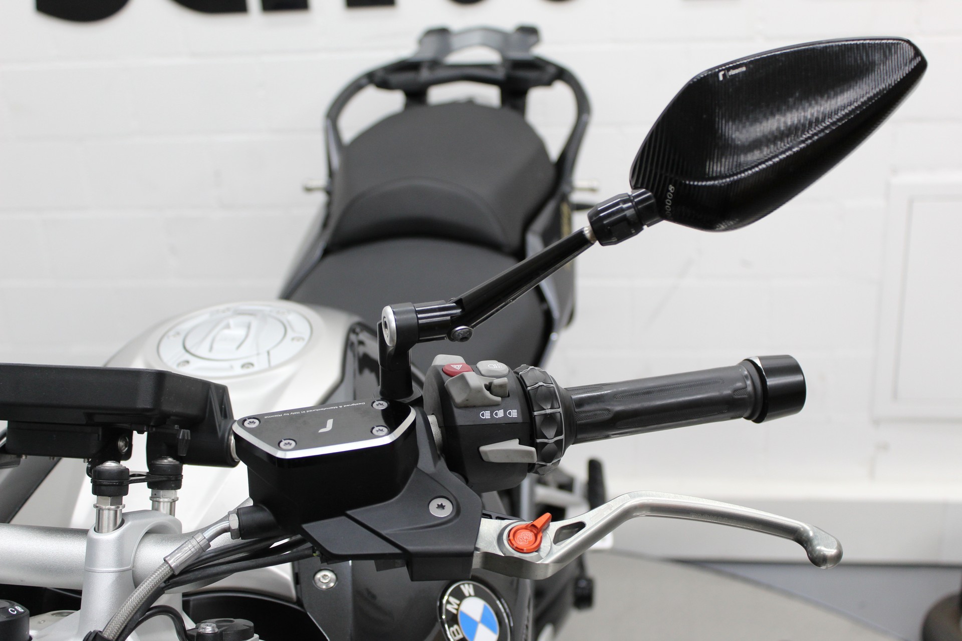 BMW R 1200 R ABS-image-6