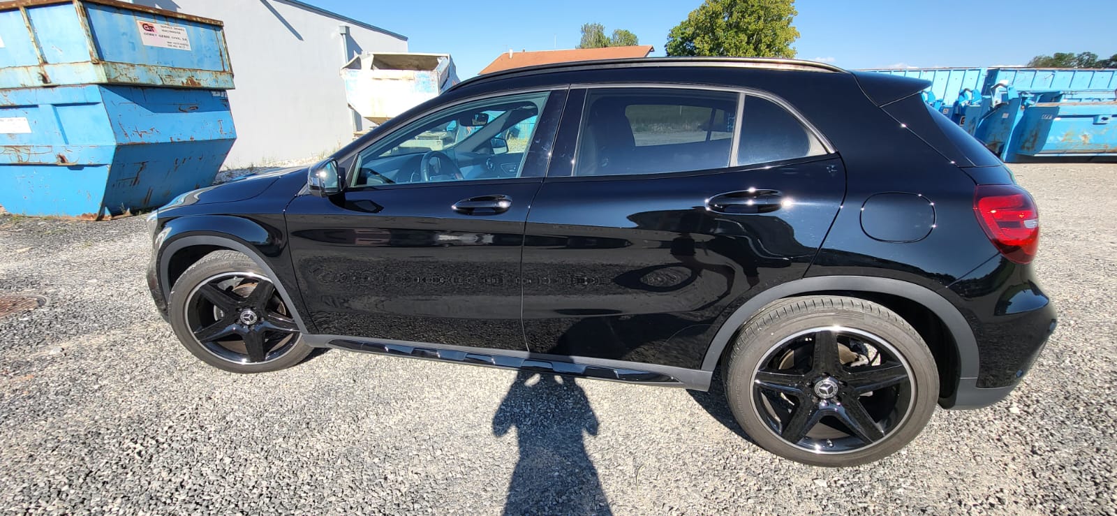 MERCEDES-BENZ GLA 200 AMG Line 7G-DCT-image-2