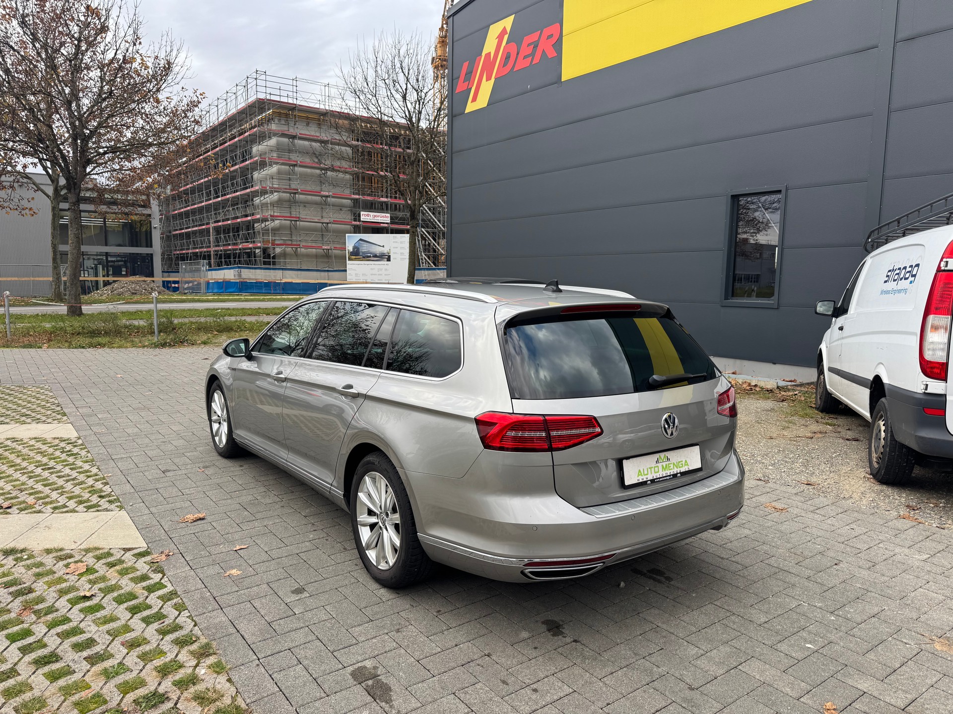 VW Passat Variant 2.0 TDI BMT High. DSG 4Motion-image-6