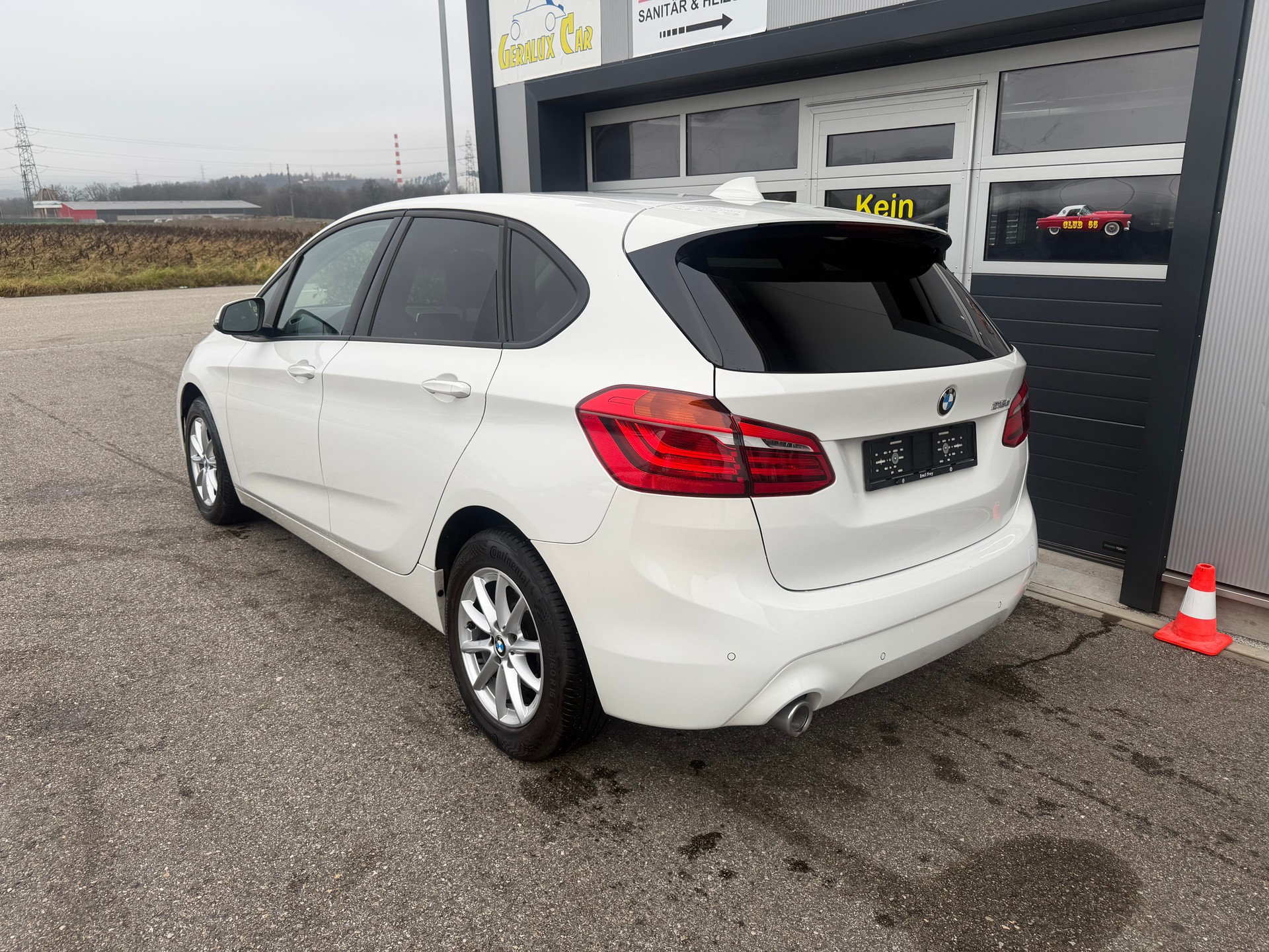 BMW 216d Active Tourer-image-2