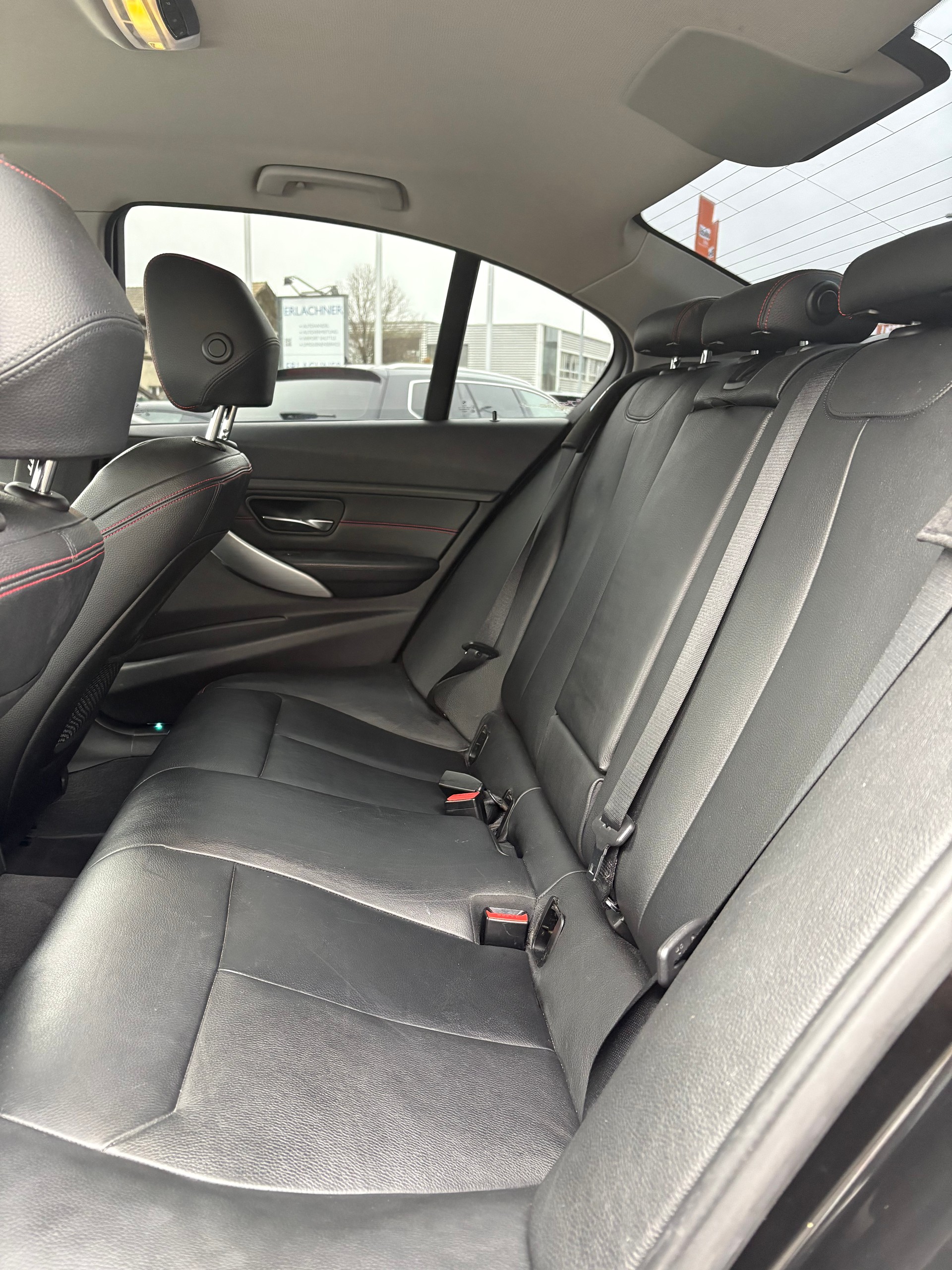 BMW 335i Sport Line Steptronic-image-11