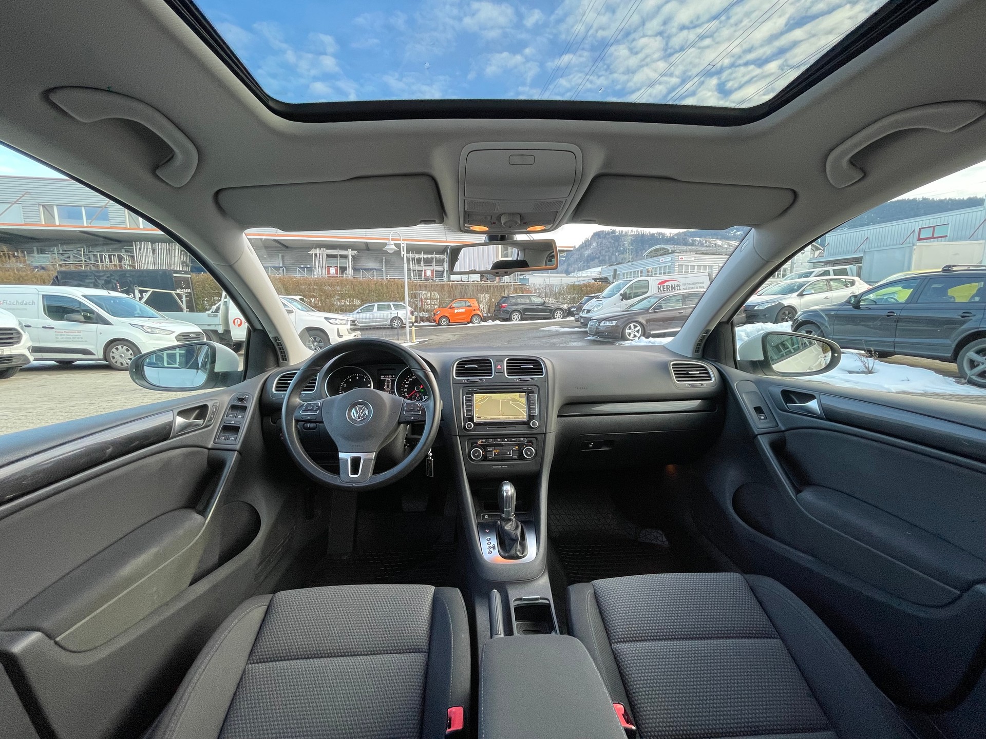VW Golf 1.4 TSI Team DSG-image-12